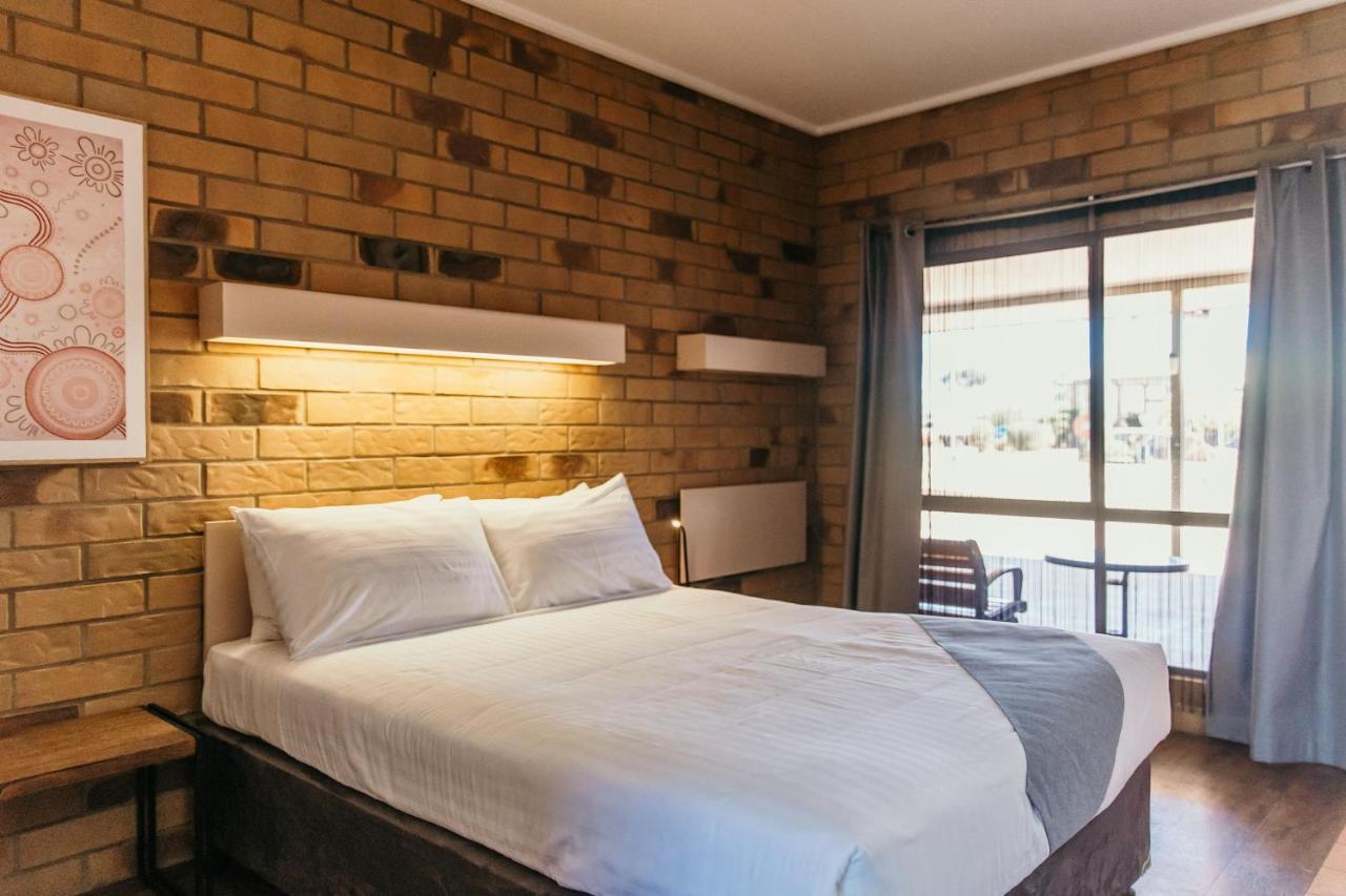 Abacus Motel Маунт-Айза Экстерьер фото