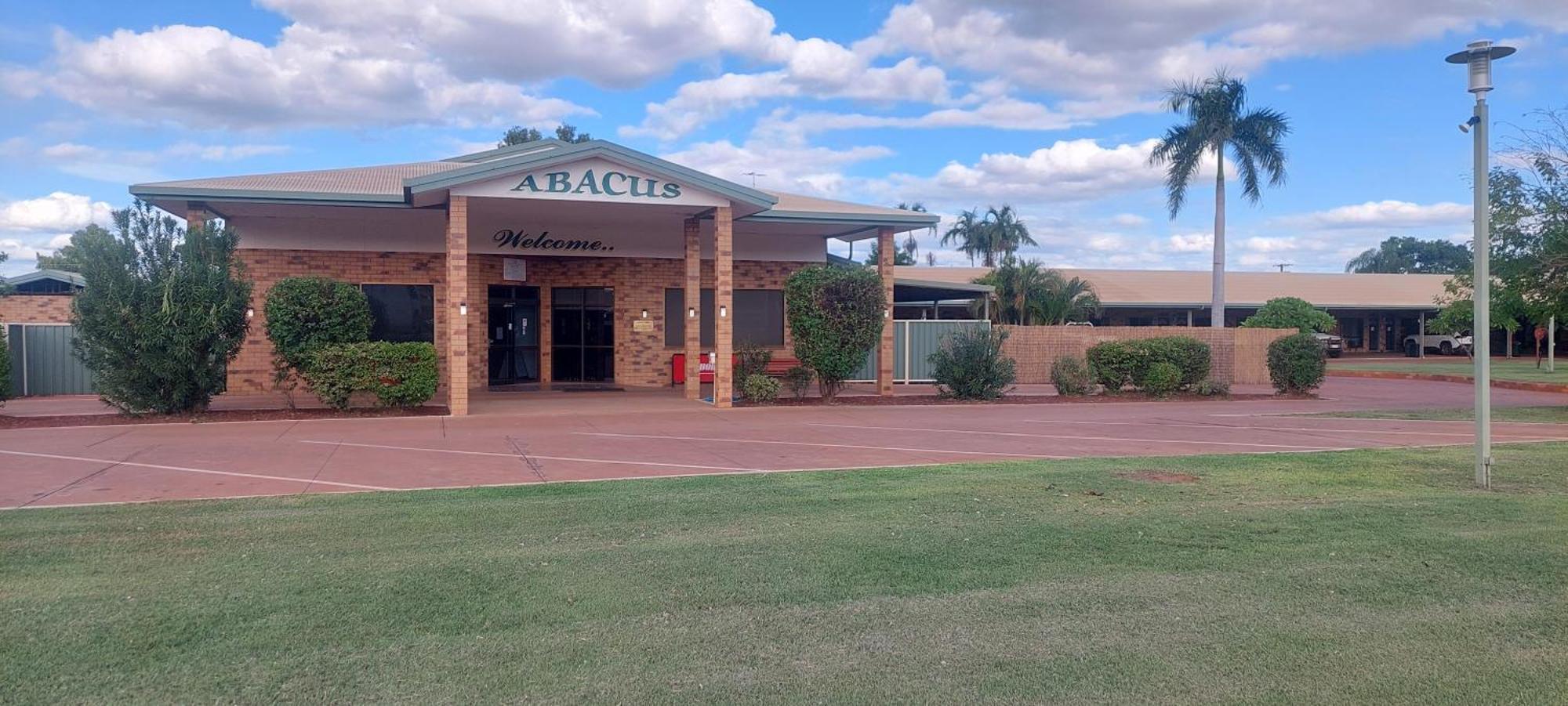 Abacus Motel Маунт-Айза Экстерьер фото